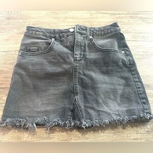 Wild fable Black jean skirt size 4